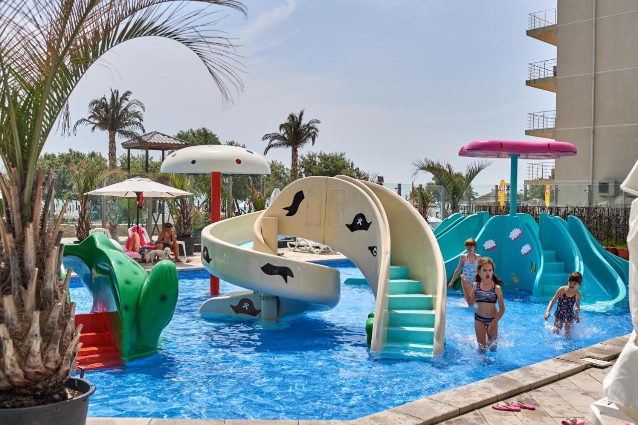 Nasty 24 Aparthotel Pool & Spa Mamaia Nord Navodari Exterior photo